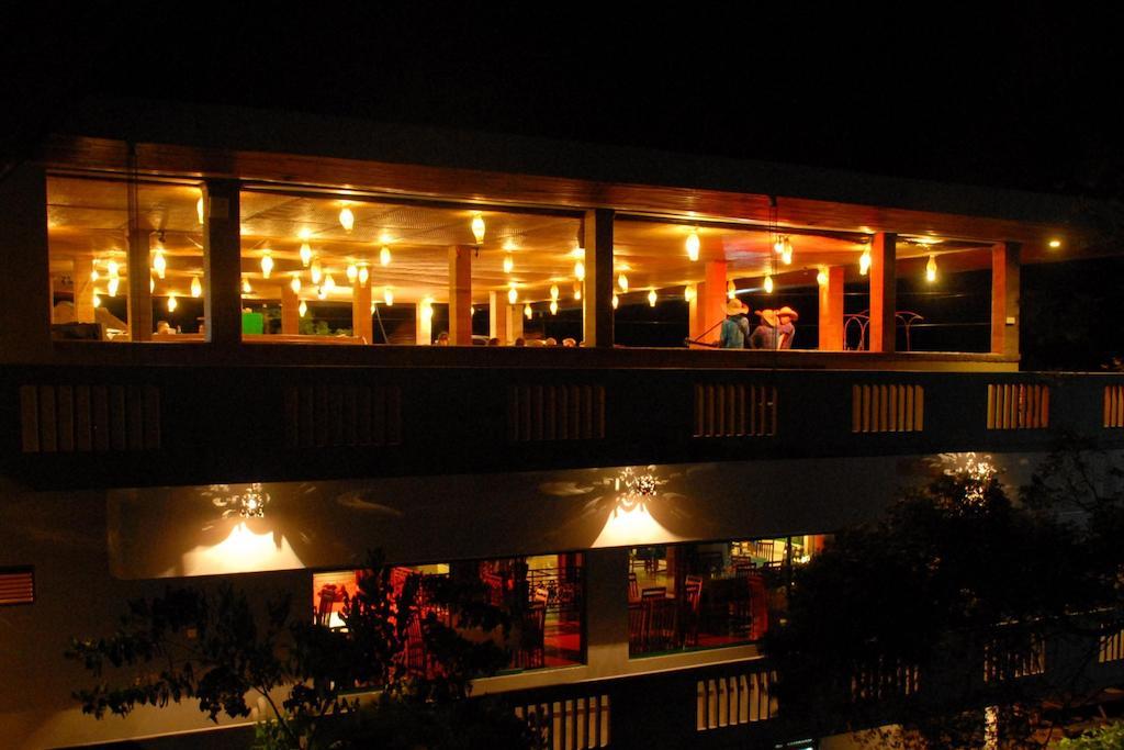 Peacock Beach Hotel Hambantota Luaran gambar