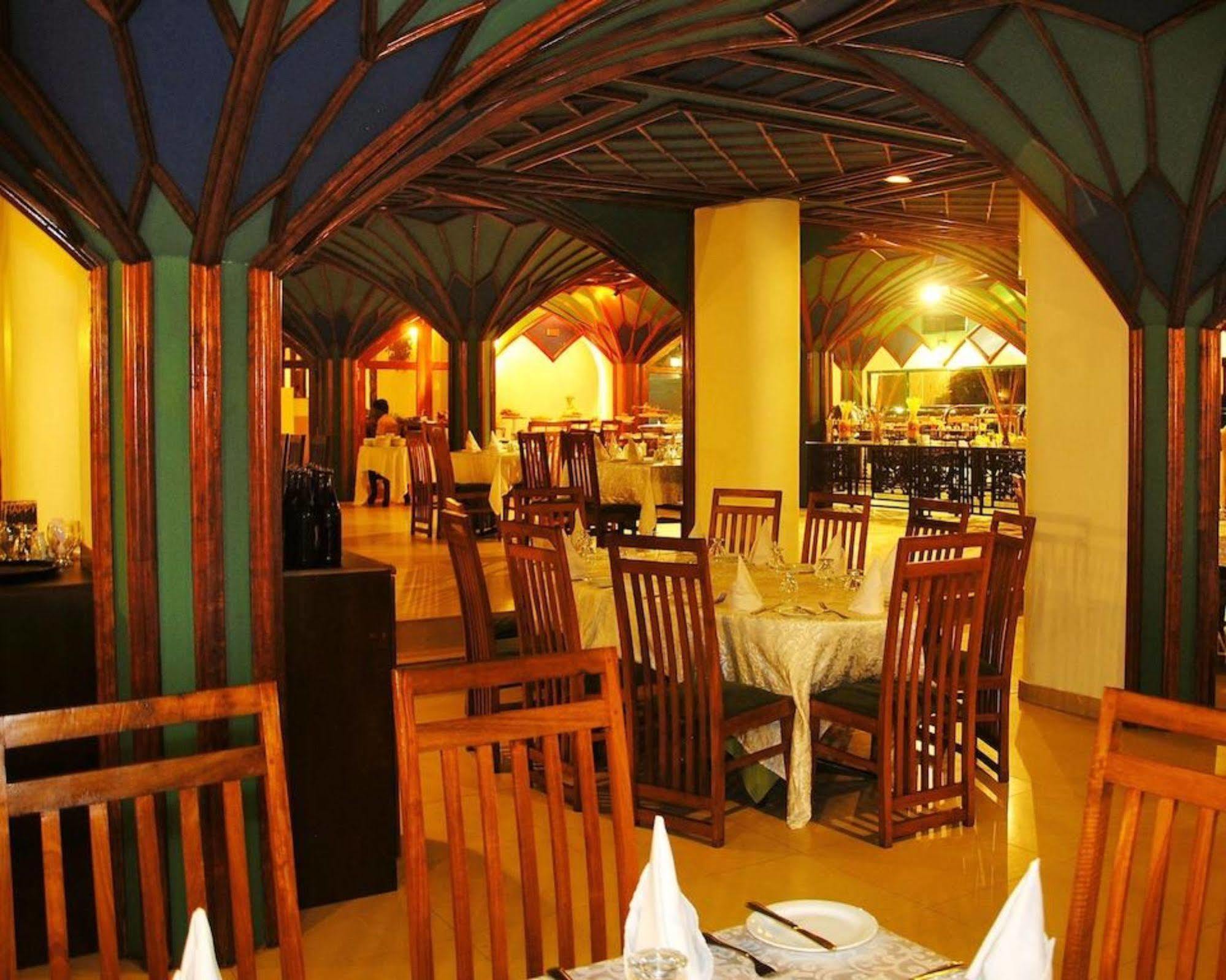 Peacock Beach Hotel Hambantota Luaran gambar